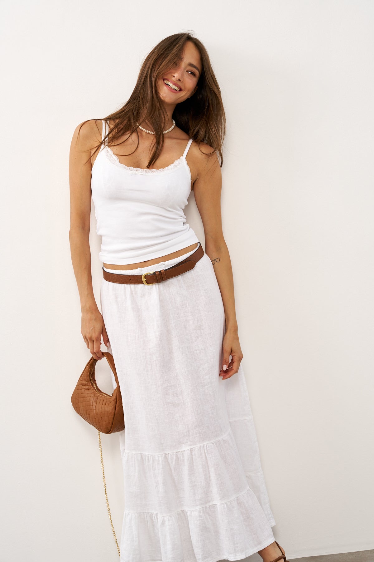 גופיית ספגטי תחרה לבנה