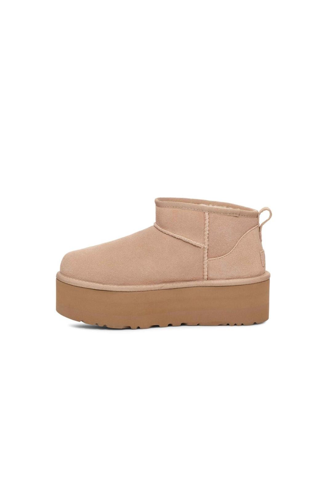 מגפוני UGG דגם קלאסיק אולטרה מיני CHE פלטפורם סנד