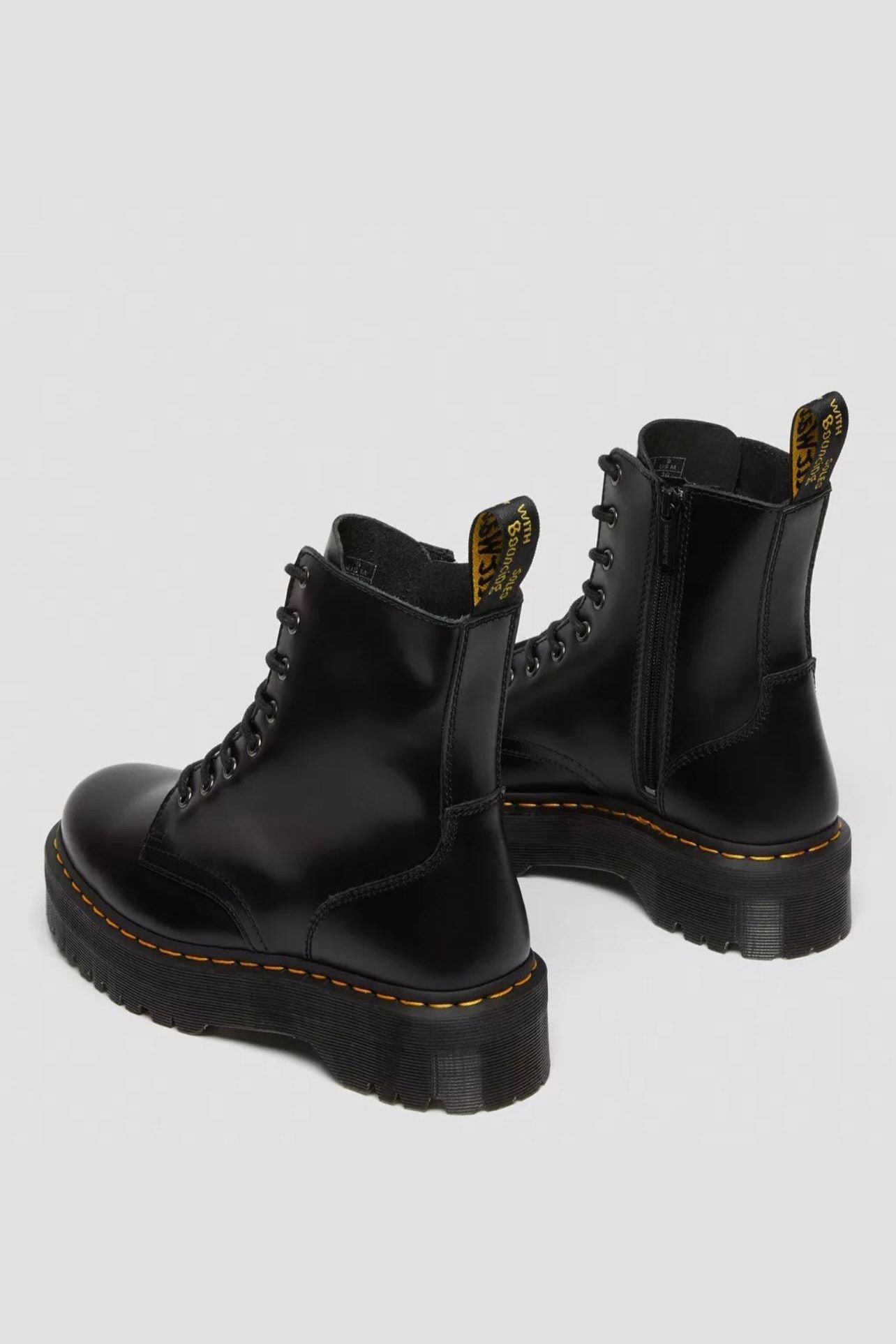 DR. MARTENS מגפי פלטפורמה דגם JADON
