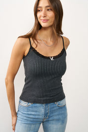 גופיית אריה שחורה