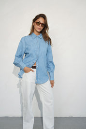 חולצת ג’ינס עם שרוולי בלון LEE