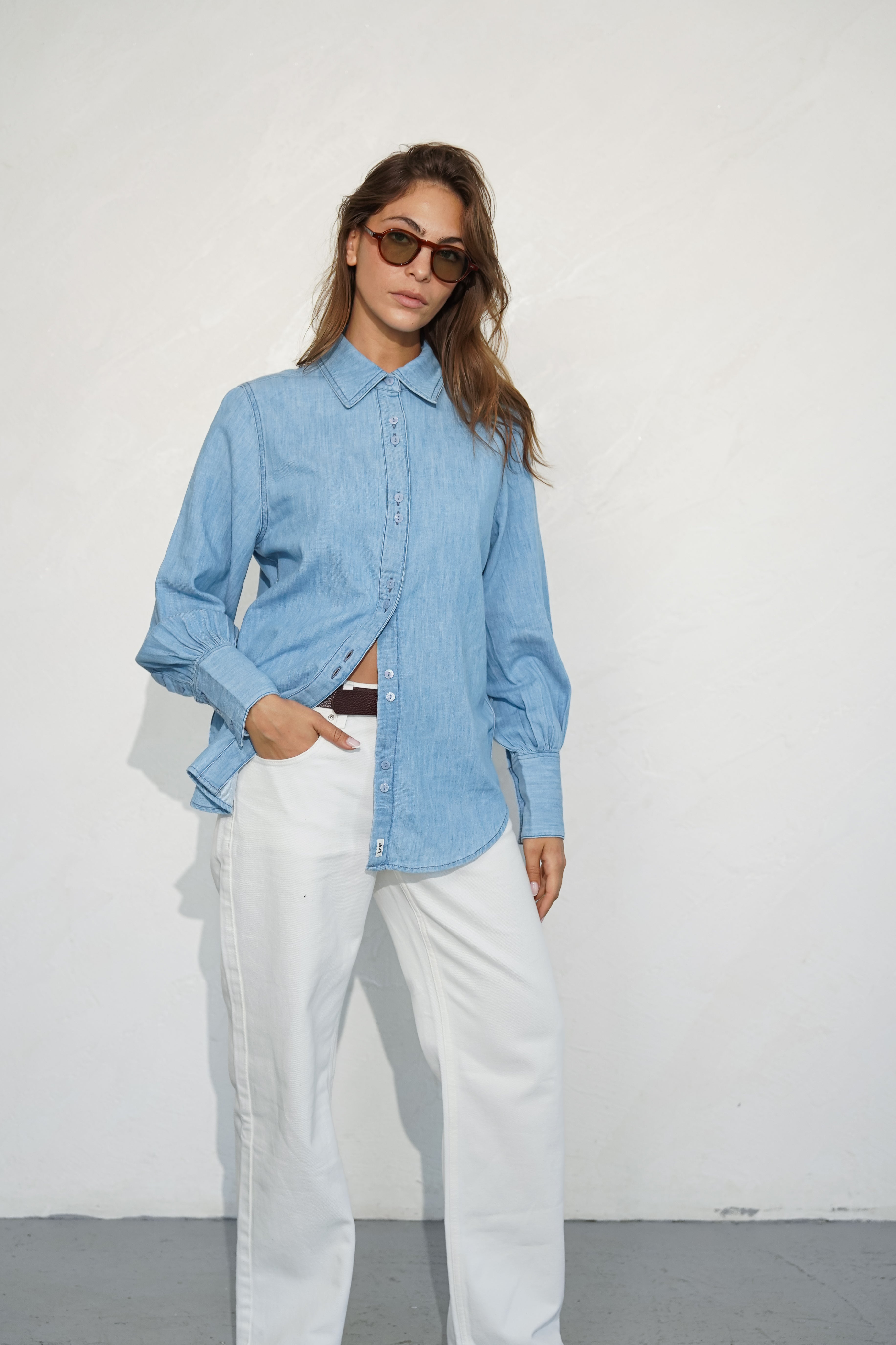 חולצת ג’ינס עם שרוולי בלון LEE