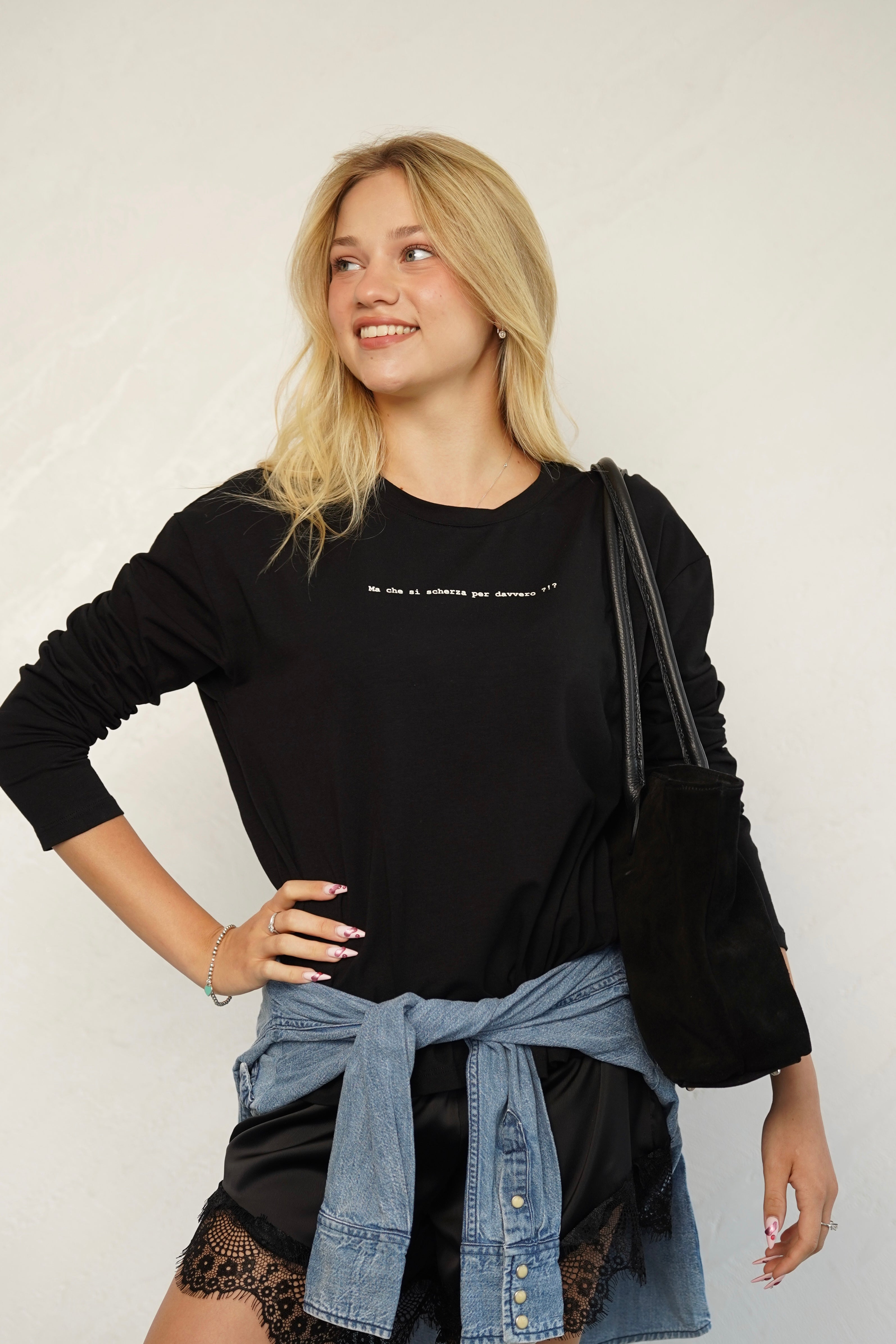 טי שירט הדפס לומינה שחורה