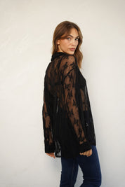 חולצה מכופתרת תחרה לומינה שחורה