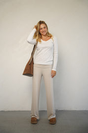 חולצת בלה שרוול ארוך וי לבן