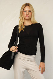 חולצת ניקי רומי שחורה