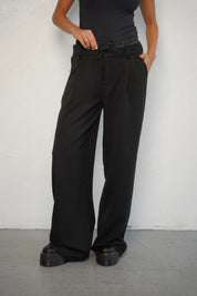 מכנס לומינה מחויט בוקסר שחור