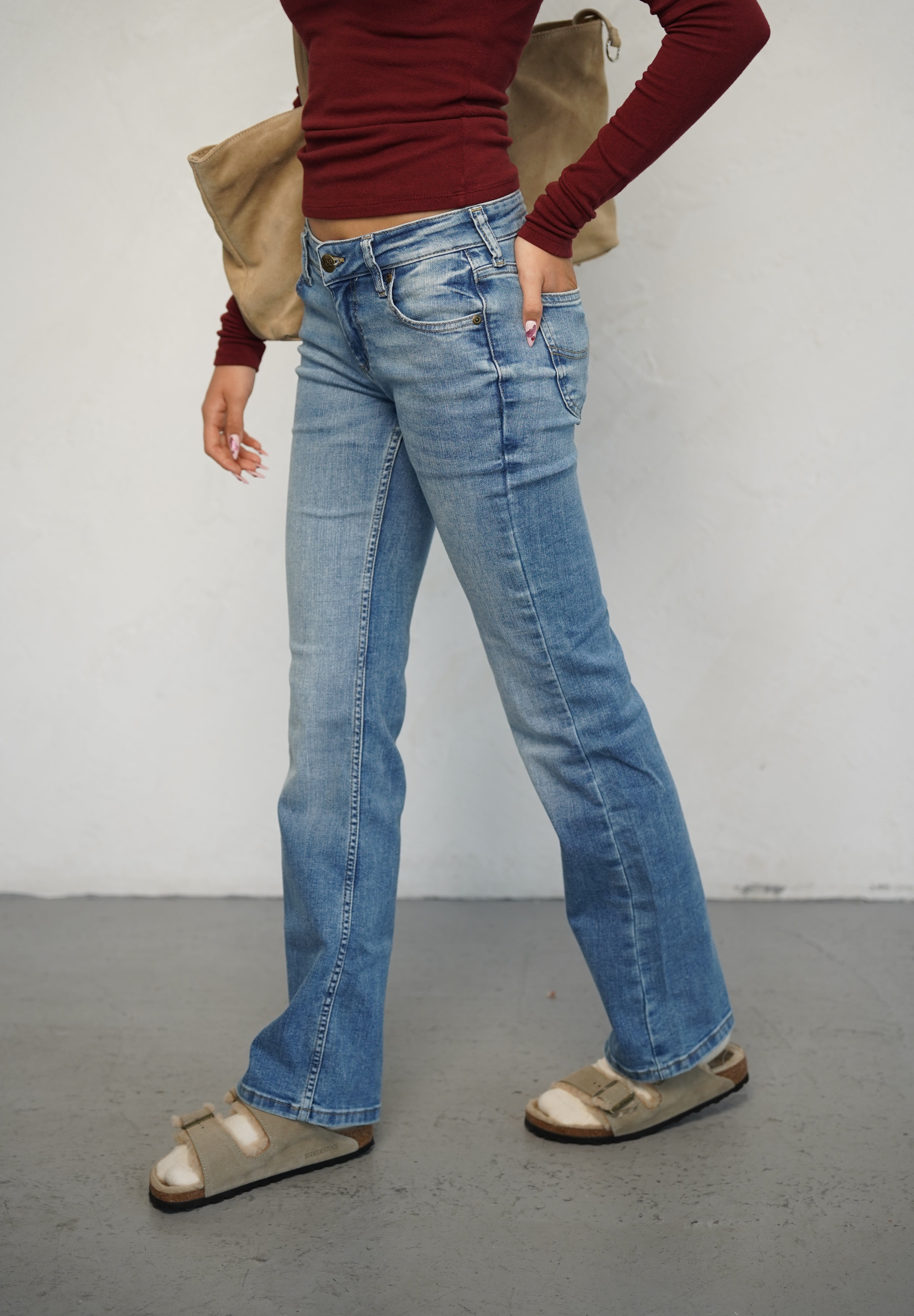 LEE ג׳ינס JESSICA RISING SIGN