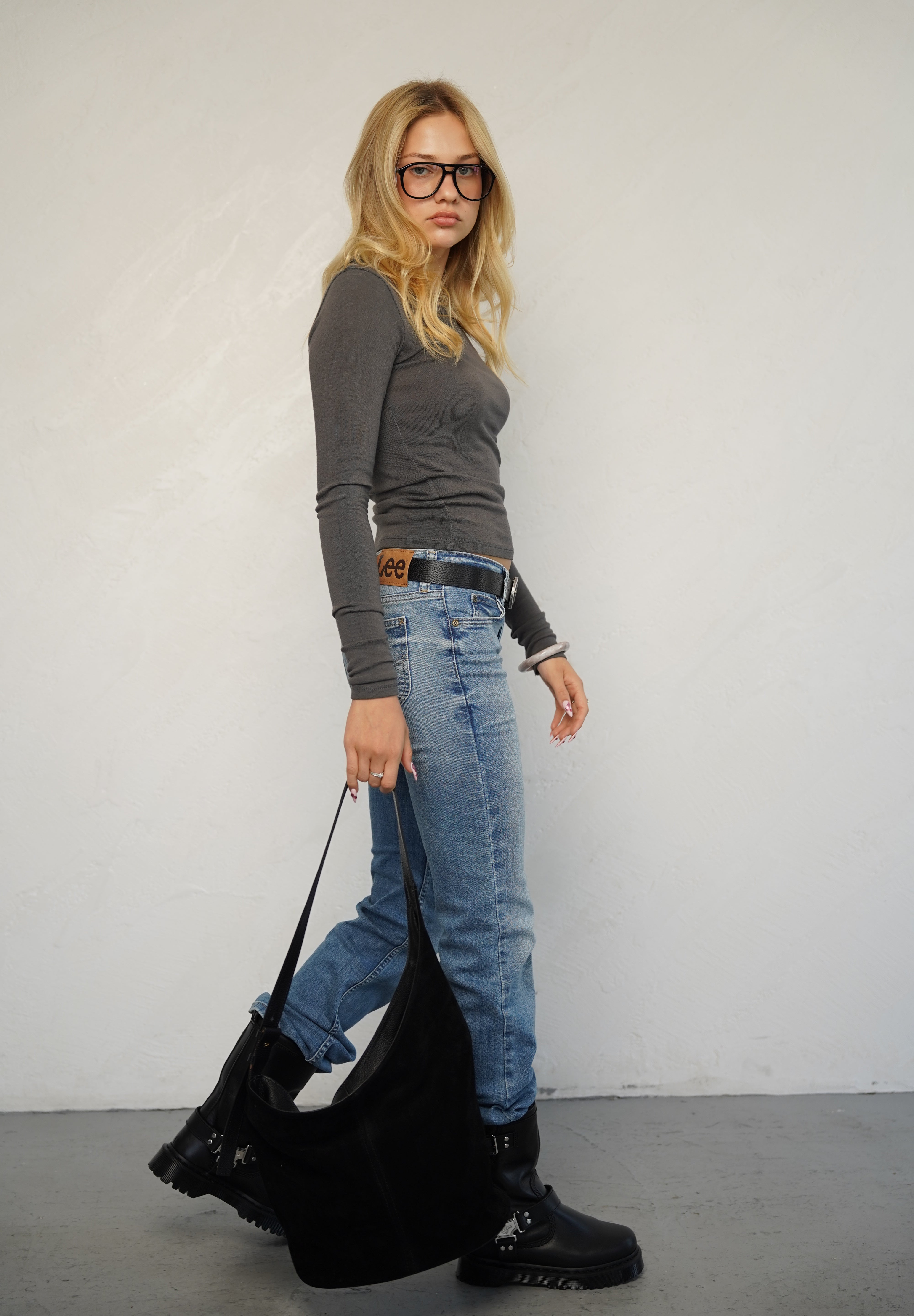 חולצת ניקי כותנה נועם אפורה