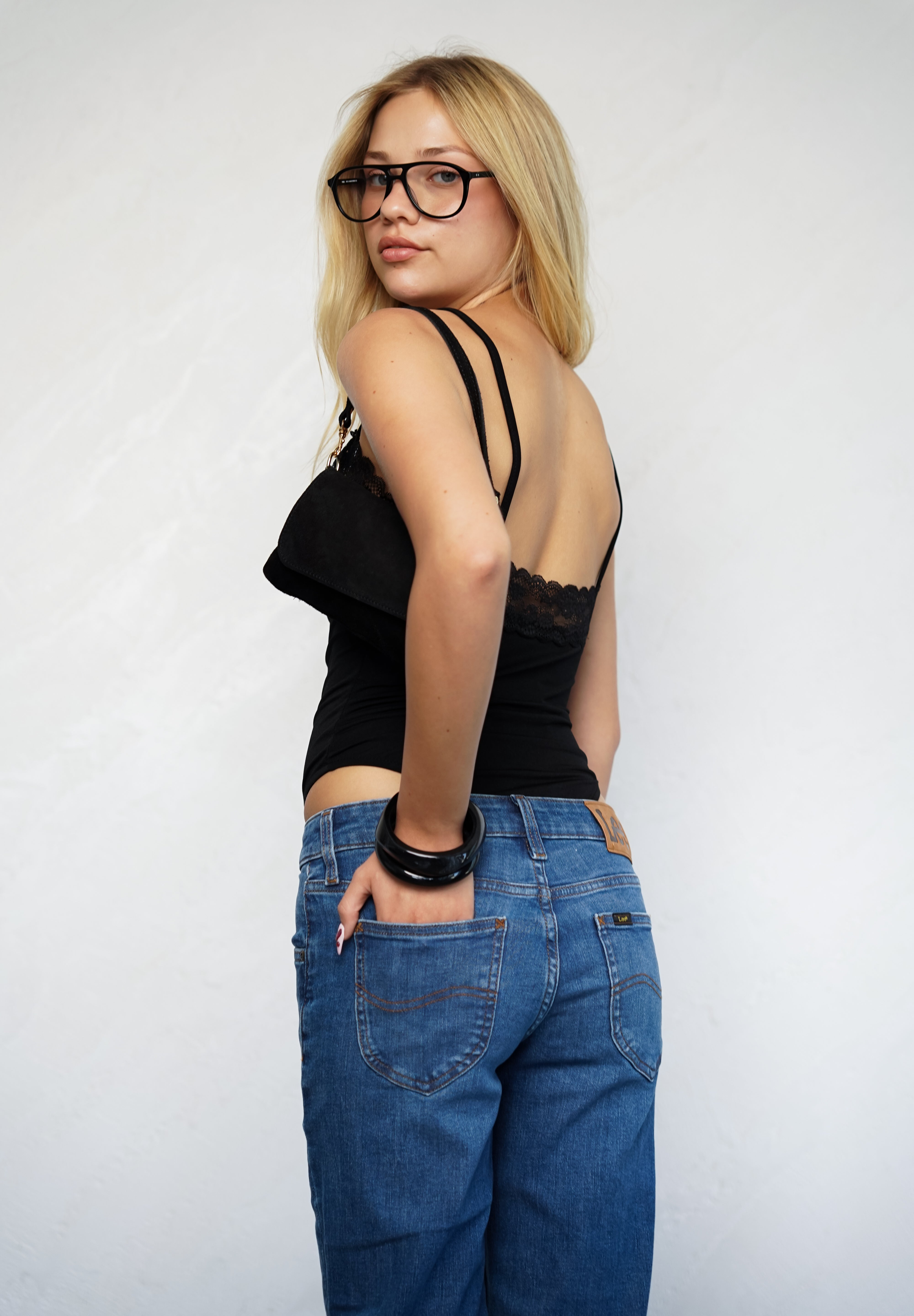 בגד גוף תחרה שחור