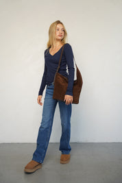 תיק עור קלרה חום.