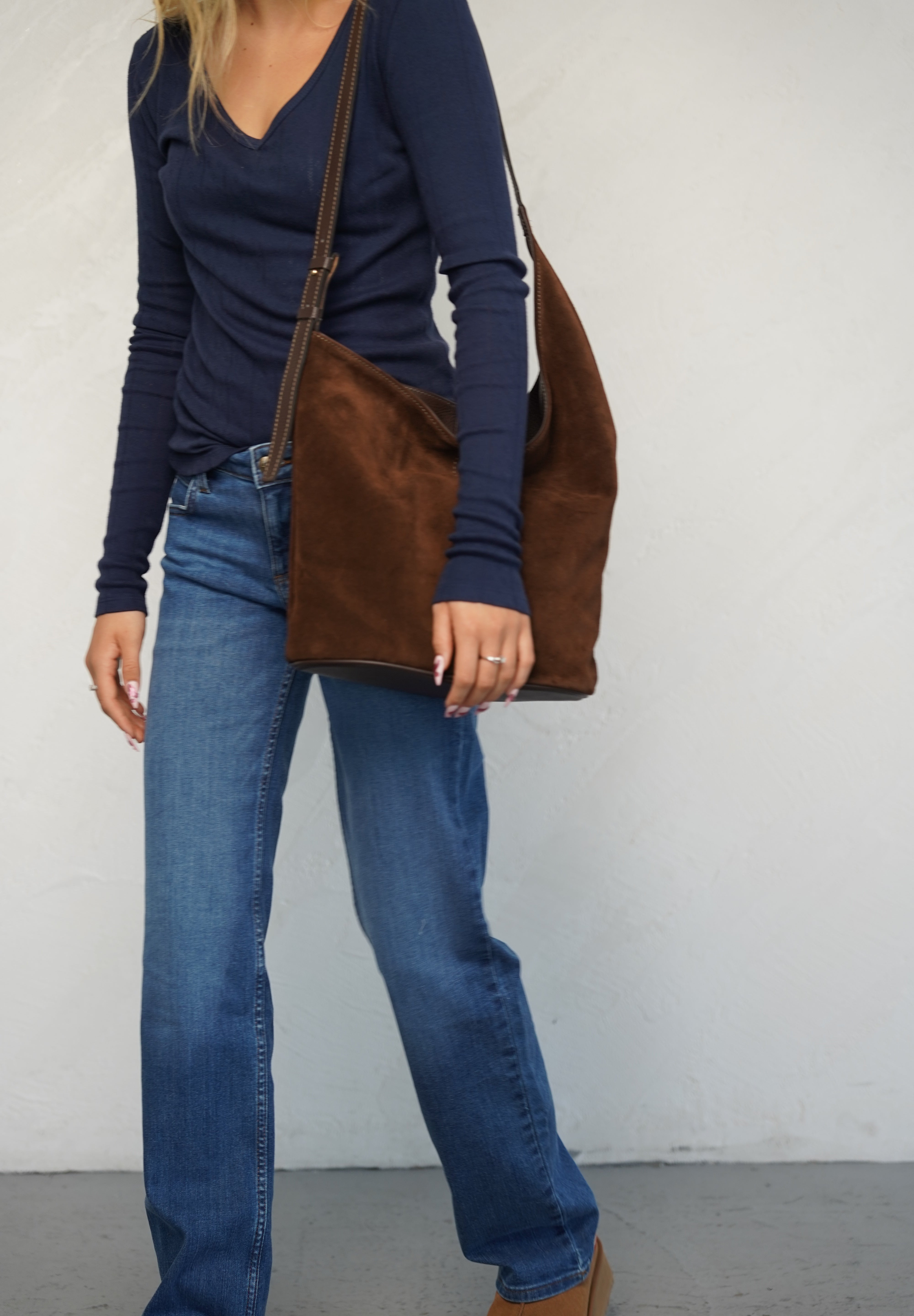 תיק עור קלרה חום.