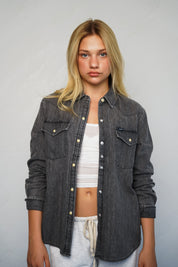 חולצת ג’ינס מכופתרת שחור פחם LEE