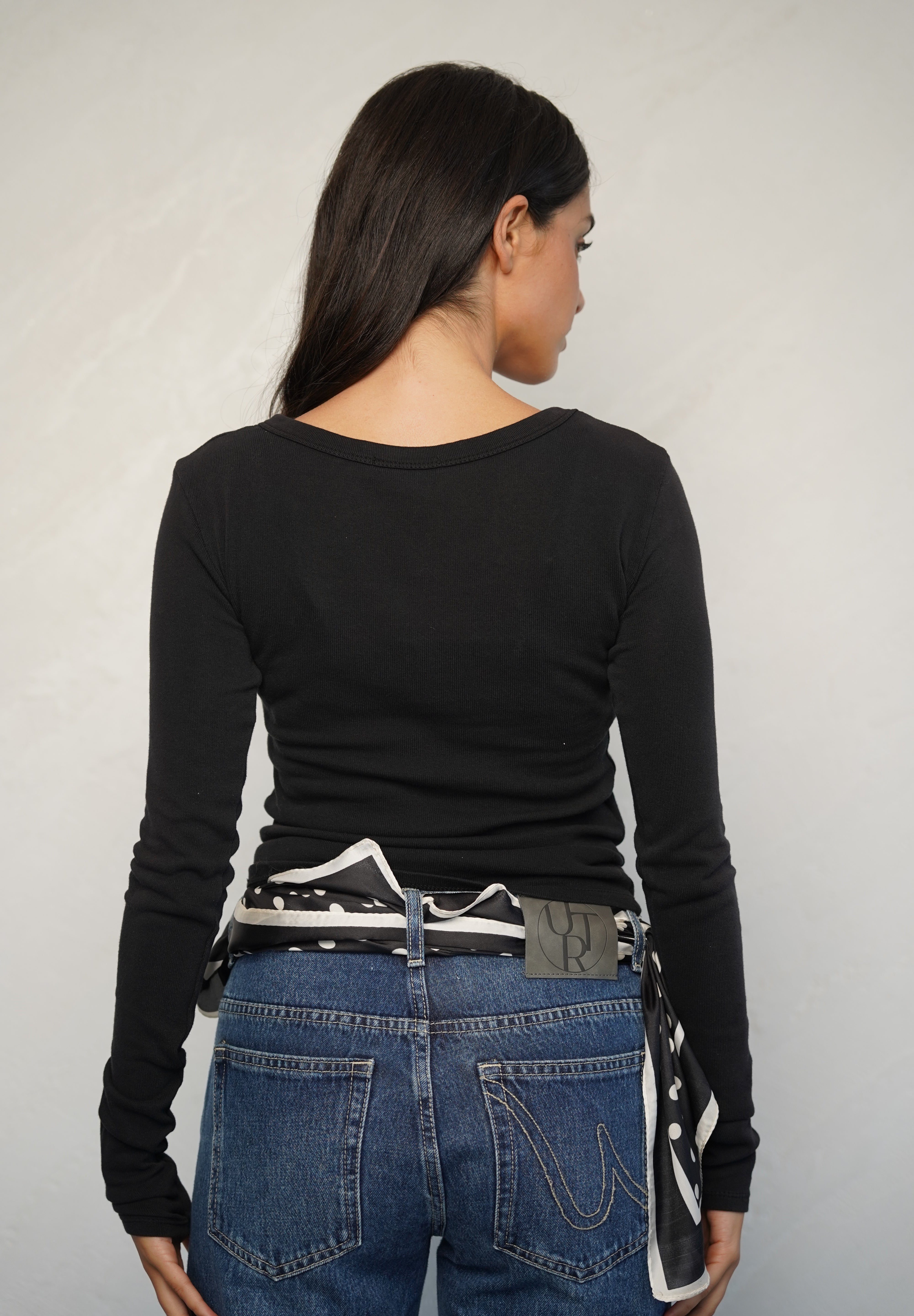 חולצת ניקי כותנה נועם שחורה