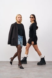 חולצת בייסיק ניקי ברנדי שחור