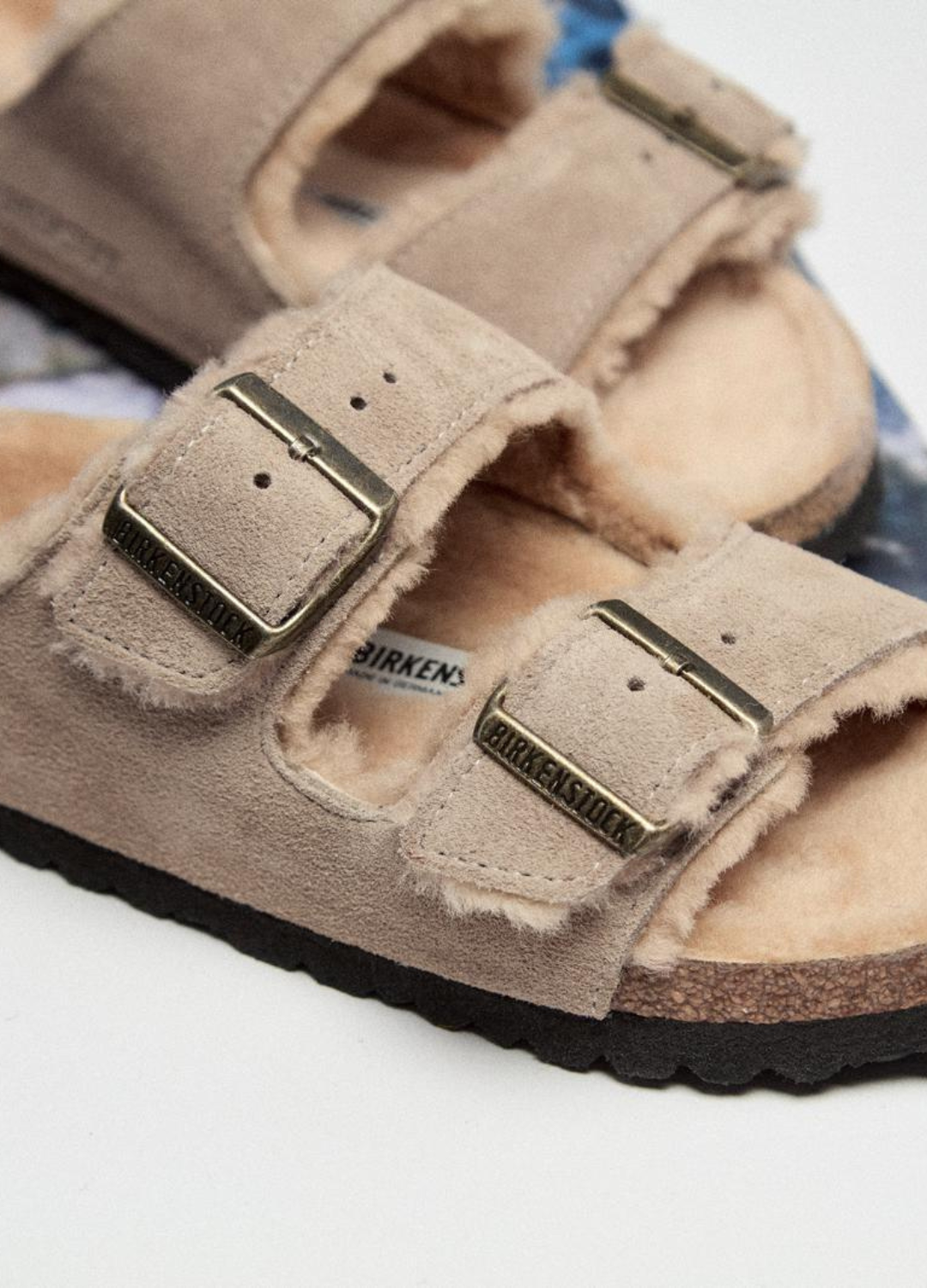 כפכפי בירקנשטוק דגם אריזונה פרווה טיופ