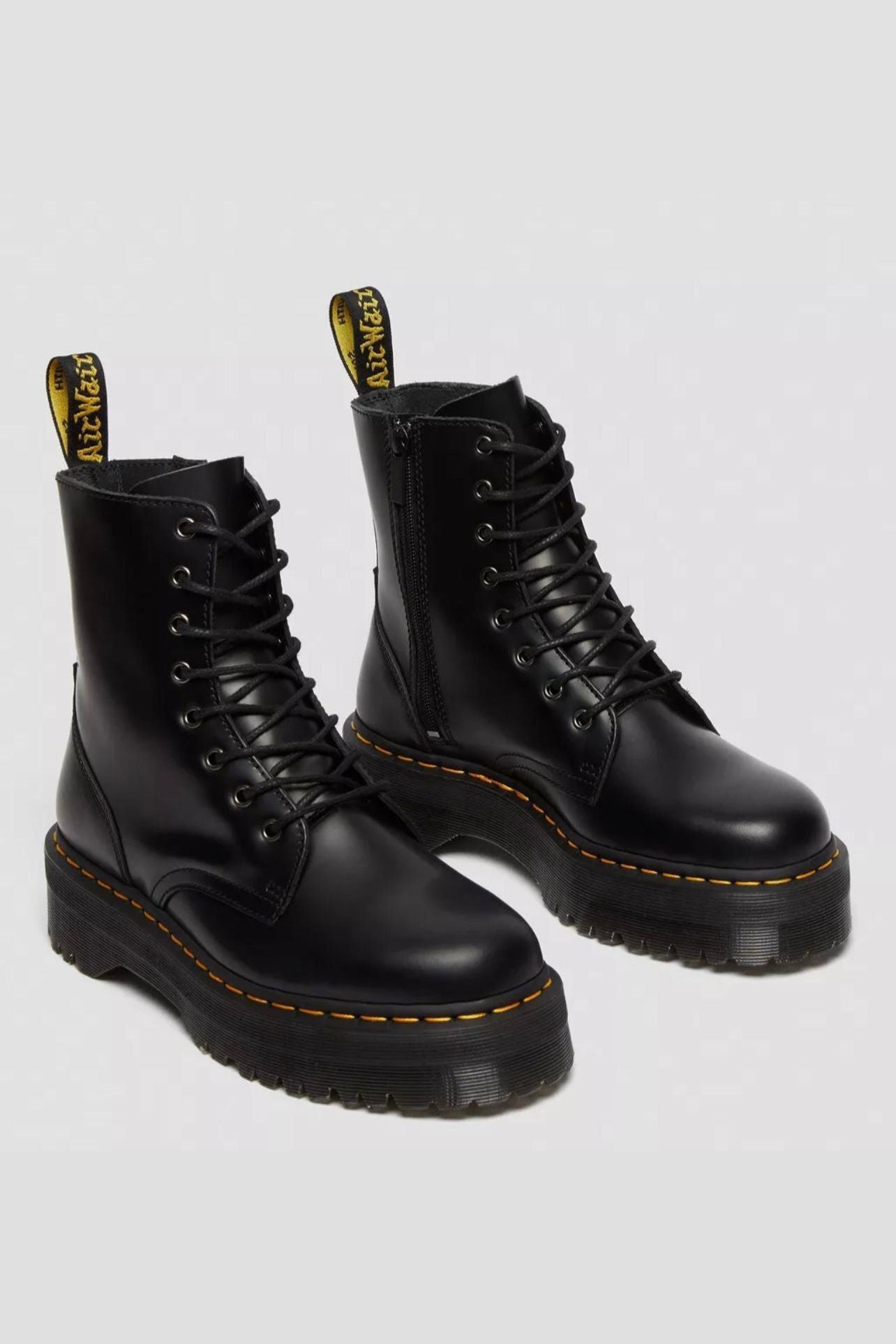 DR. MARTENS מגפי פלטפורמה דגם JADON