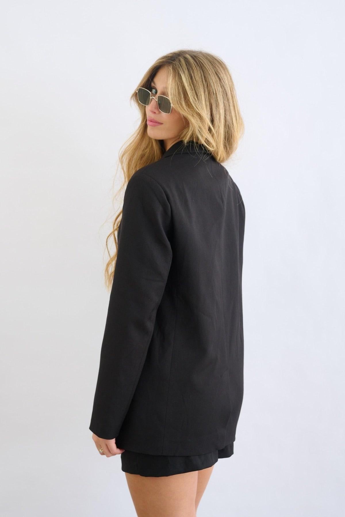 ג'קט מחויט ליז שחור