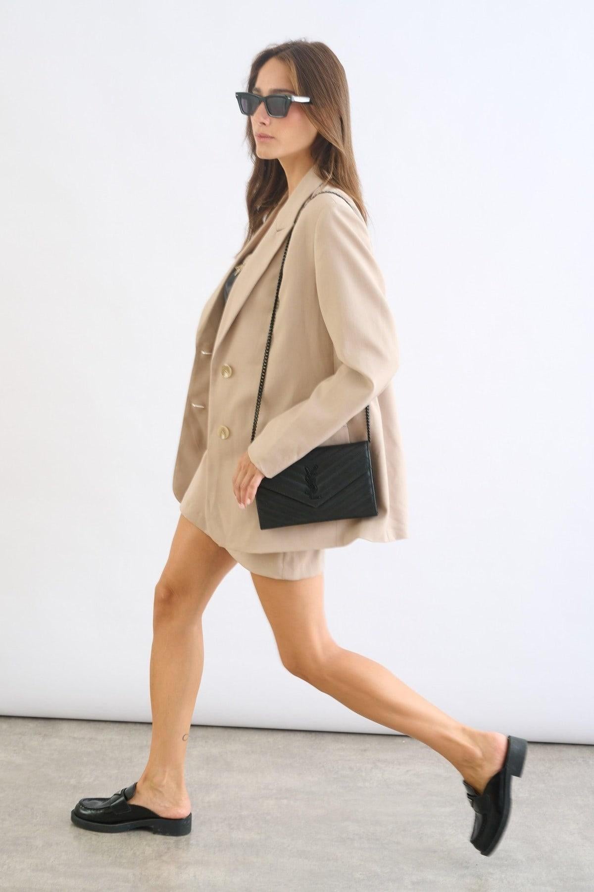 ג'קט מחויט ליז בז