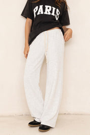 מכנסי טרנינג בייסיק בגזרה ישרה אפור