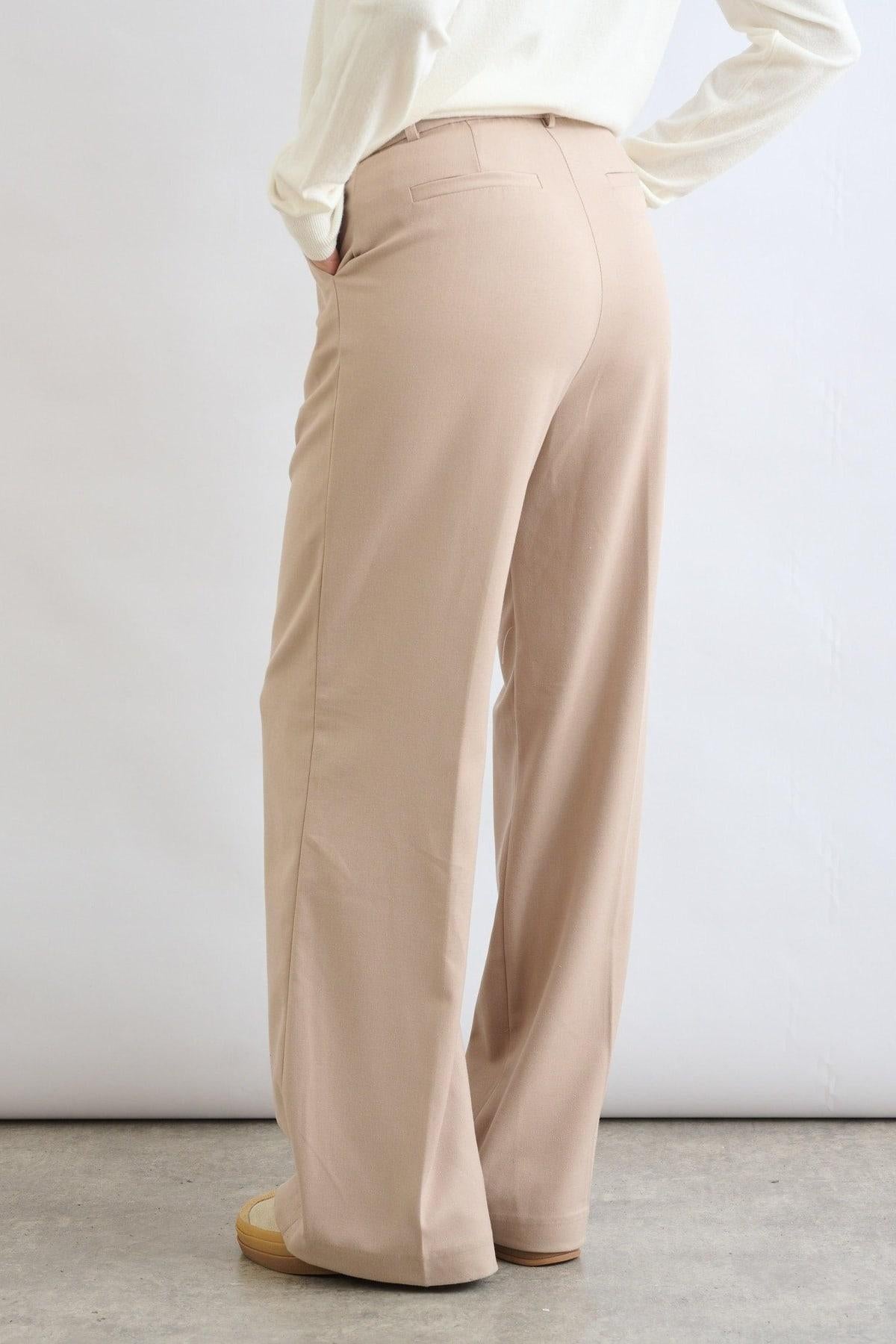 מכנסי ליז בז