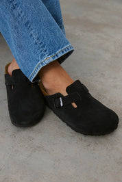 כפכפי בירקנשטוק דגם בוסטון שחור