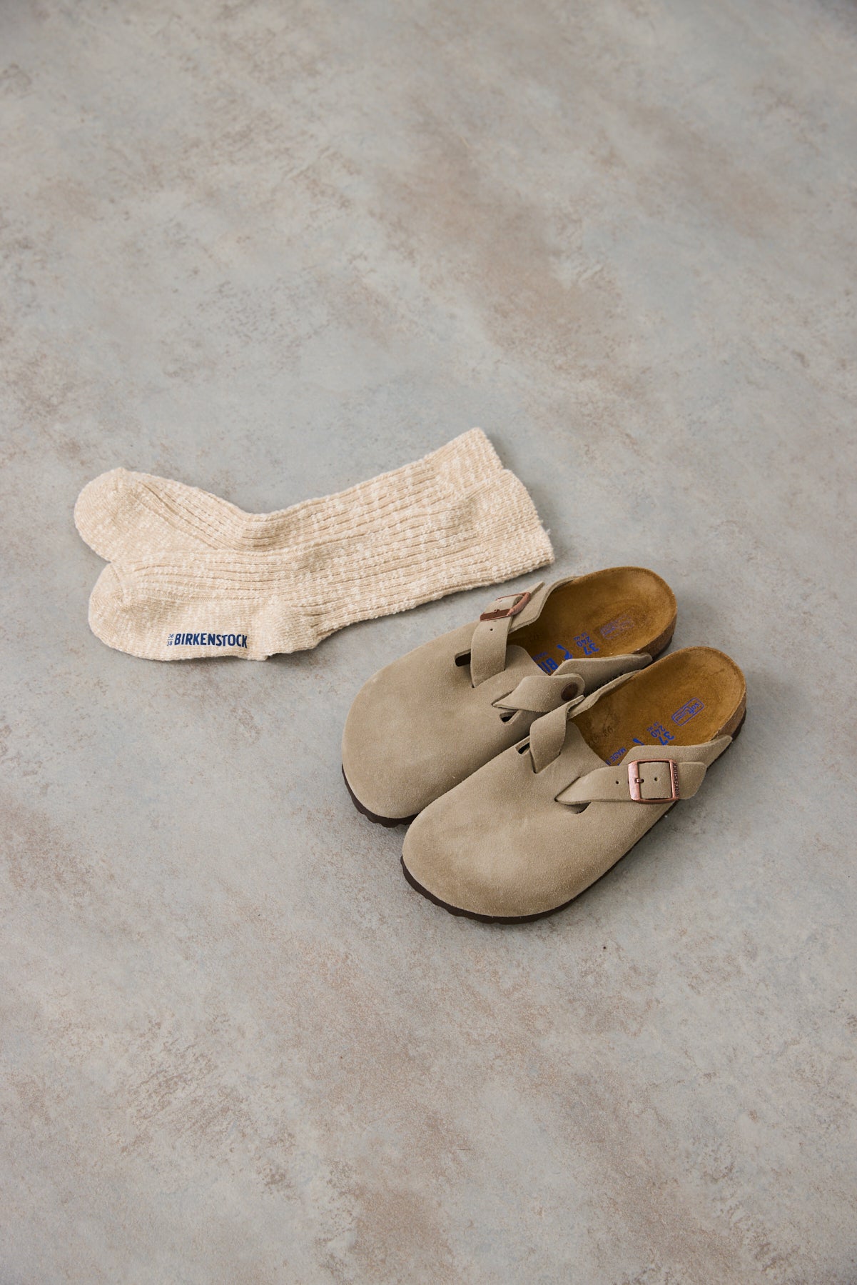 גרבי בירקנשטוק בז