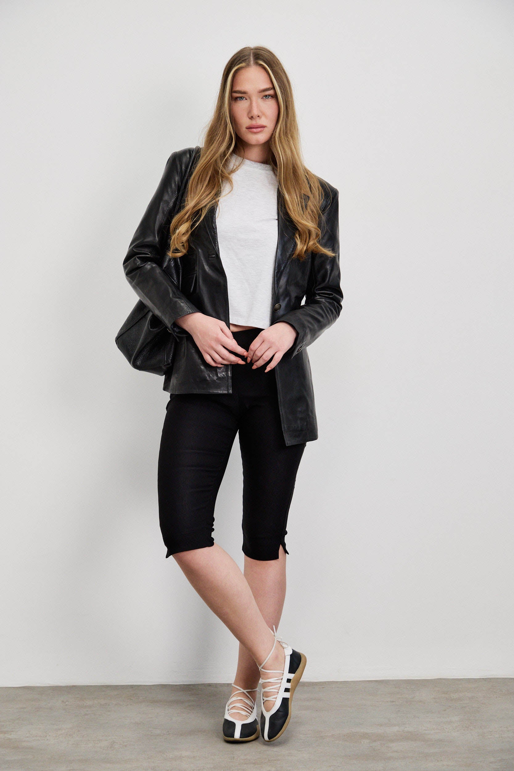 טייץ מחטב לוקה שחור