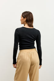 חולצת ריב ניקי שחור