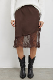 חצאית מידי בשילוב תחרה חומה