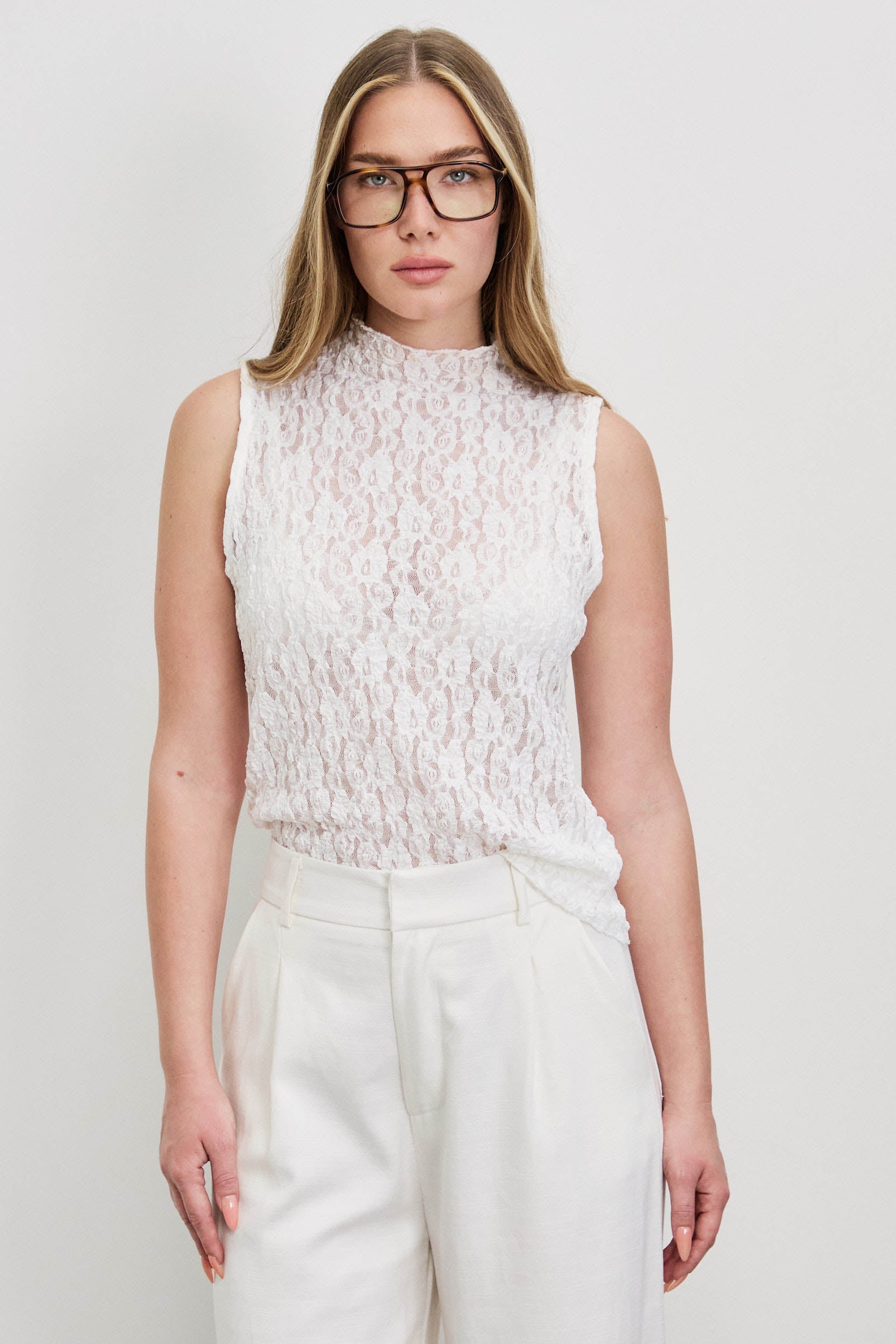 חולצת תחרה איטלקית לבן