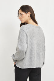 סריג וי ג׳וליה אפור