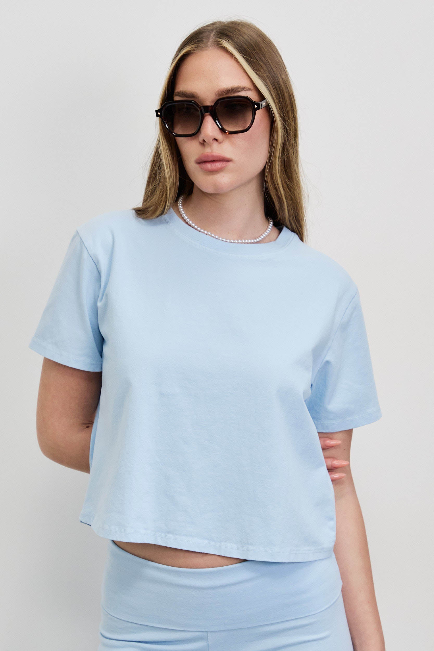 טישירט בייסיק ברנדי תכלת