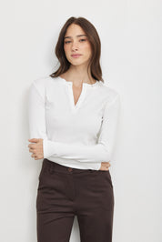 חולצת בייסיק כפתורים לומינה לבנה