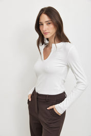 חולצת בייסיק כפתורים לומינה לבנה