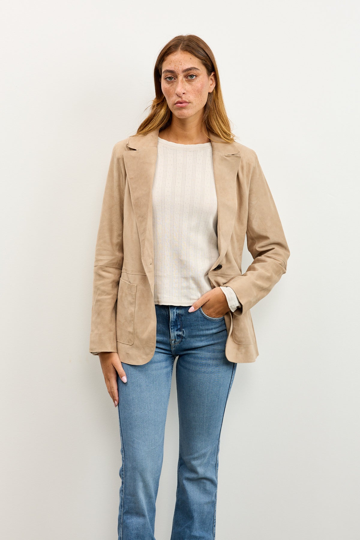 מעיל עור בז׳ NOIAN SUEDE BLAZER