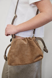 תיק עור זמש לוקה חום