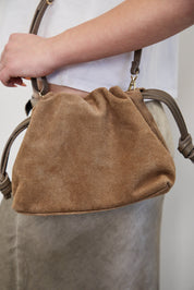 תיק עור זמש לוקה חום