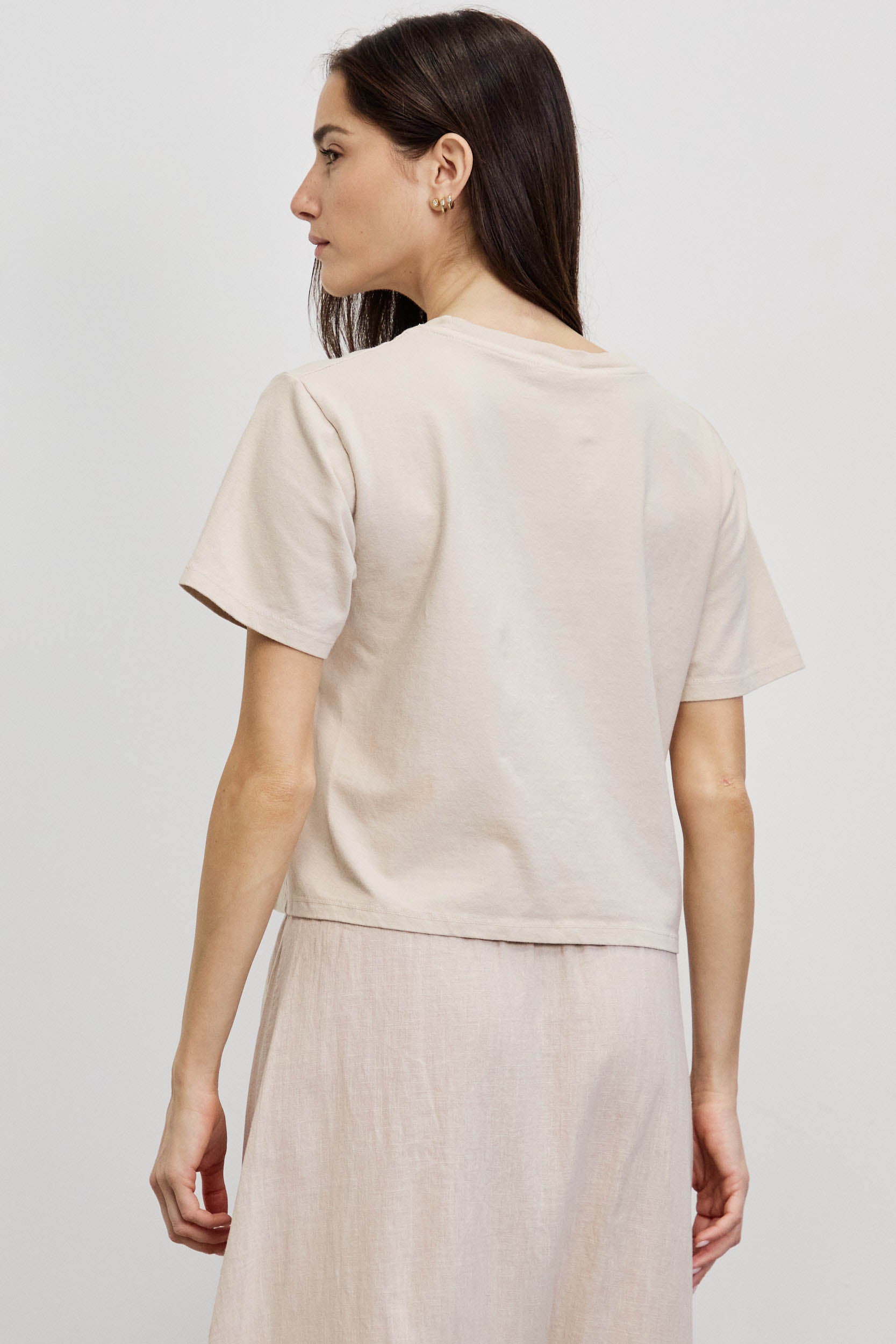 טישירט בייסיק ברנדי בז