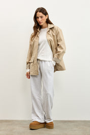 חולצת בייסיק ניקי בלה לבן