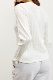 חולצת בייסיק ניקי בלה לבן