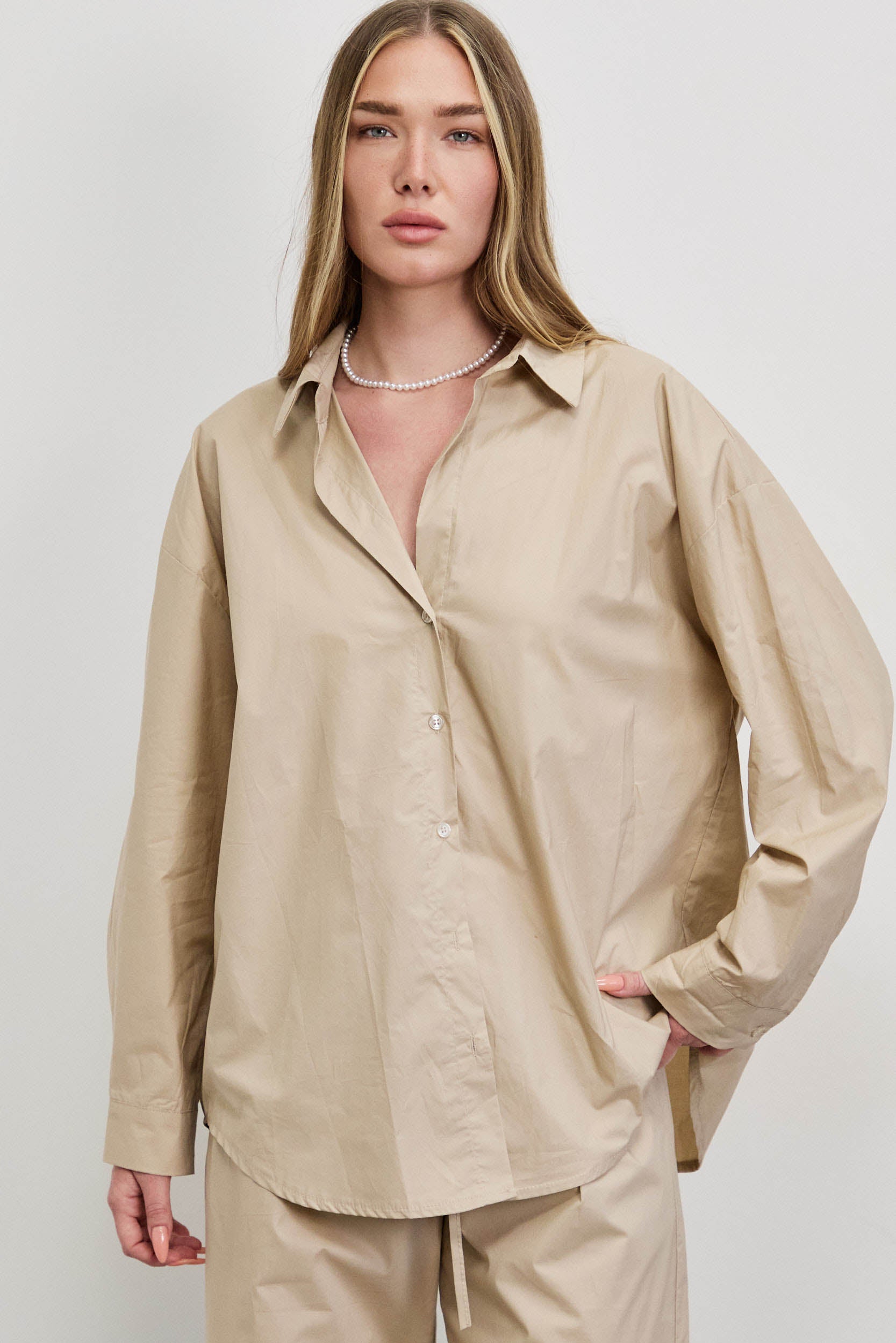 מכופתרת כותנה אוברסייז בז