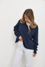 סריג וי ג׳וליה כחול