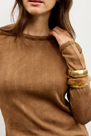 חולצת בייסיק ניקי בלה חום