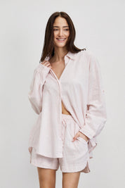 חולצת פשתן כותנה מכופתרת אוברסייז ורוד בהיר