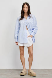 מכופתרת כותנה אוברסייז תכלת