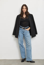 חולצת קשמיר תחרה וי שחורה