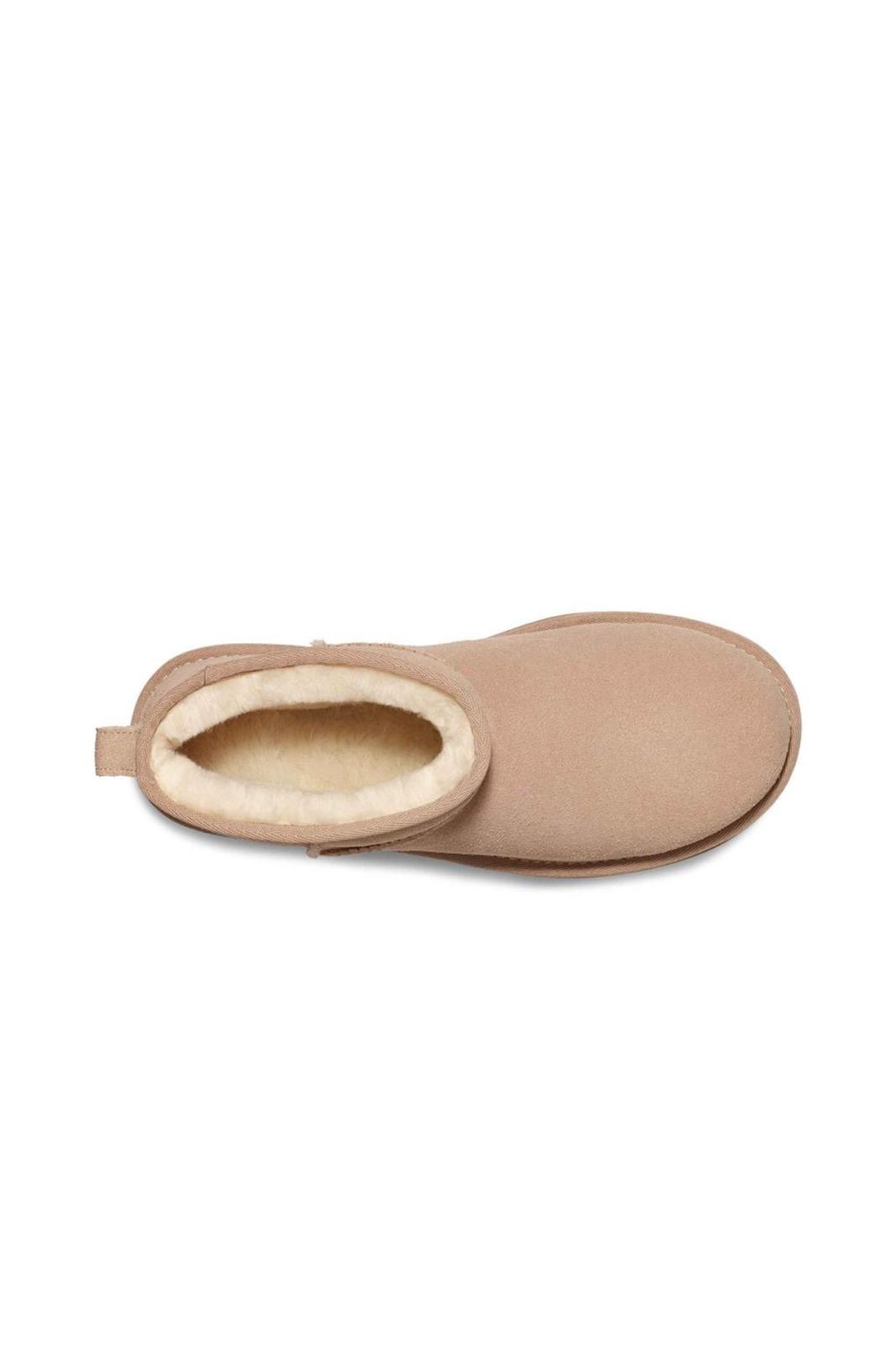מגפוני UGG דגם קלאסיק אולטרה מיני CHE פלטפורם סנד