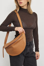 תיק עור פאוץ’ נינה קאמל