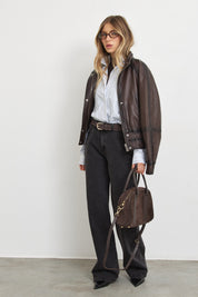 חולצת פסים ורונה לבנה